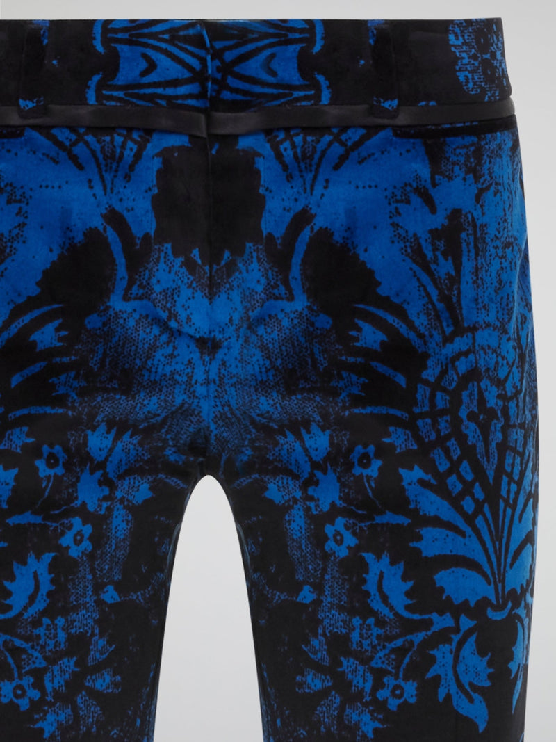 Step out in style with these statement Blue Printed Skinny Trousers from Roberto Cavalli, designed to turn heads wherever you go. The intricate print adds a touch of sophistication to any outfit, while the form-fitting silhouette hugs your curves in all the right places. Elevate your wardrobe with these must-have trousers that exude luxury and high-fashion flair.