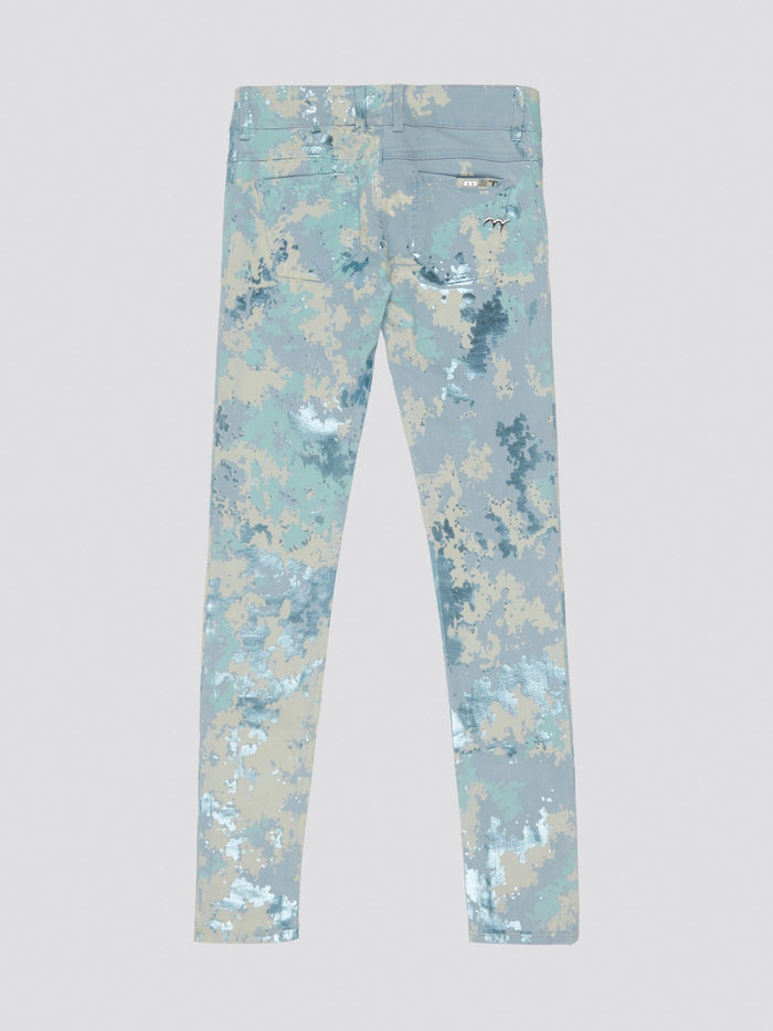 Step out in style with our innovative Blue Camo Jeans from Met Injeans! These statement-making jeans feature a trendy blue camouflage print that will have heads turning wherever you go. Made with high-quality denim and a comfortable fit, these jeans are perfect for those who want to stand out from the crowd.