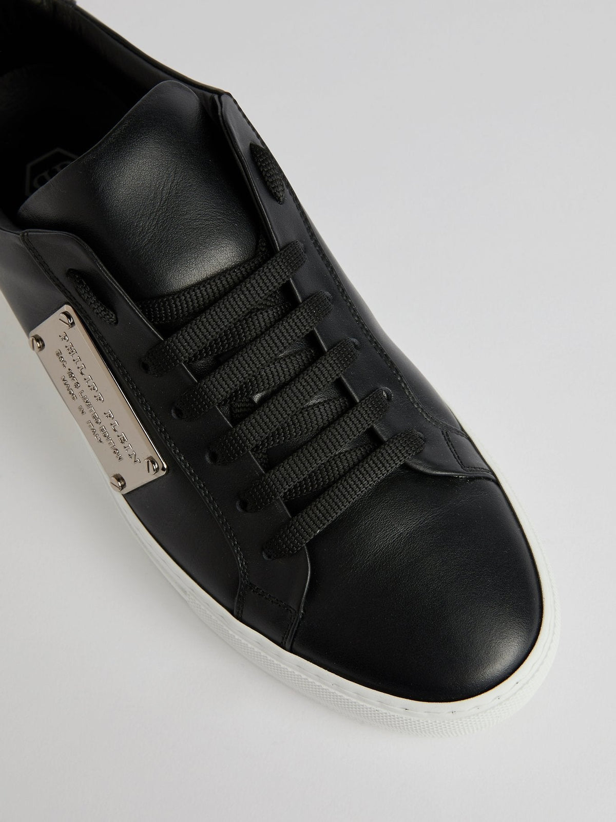 Ferdy Black Logo Tag Sneakers