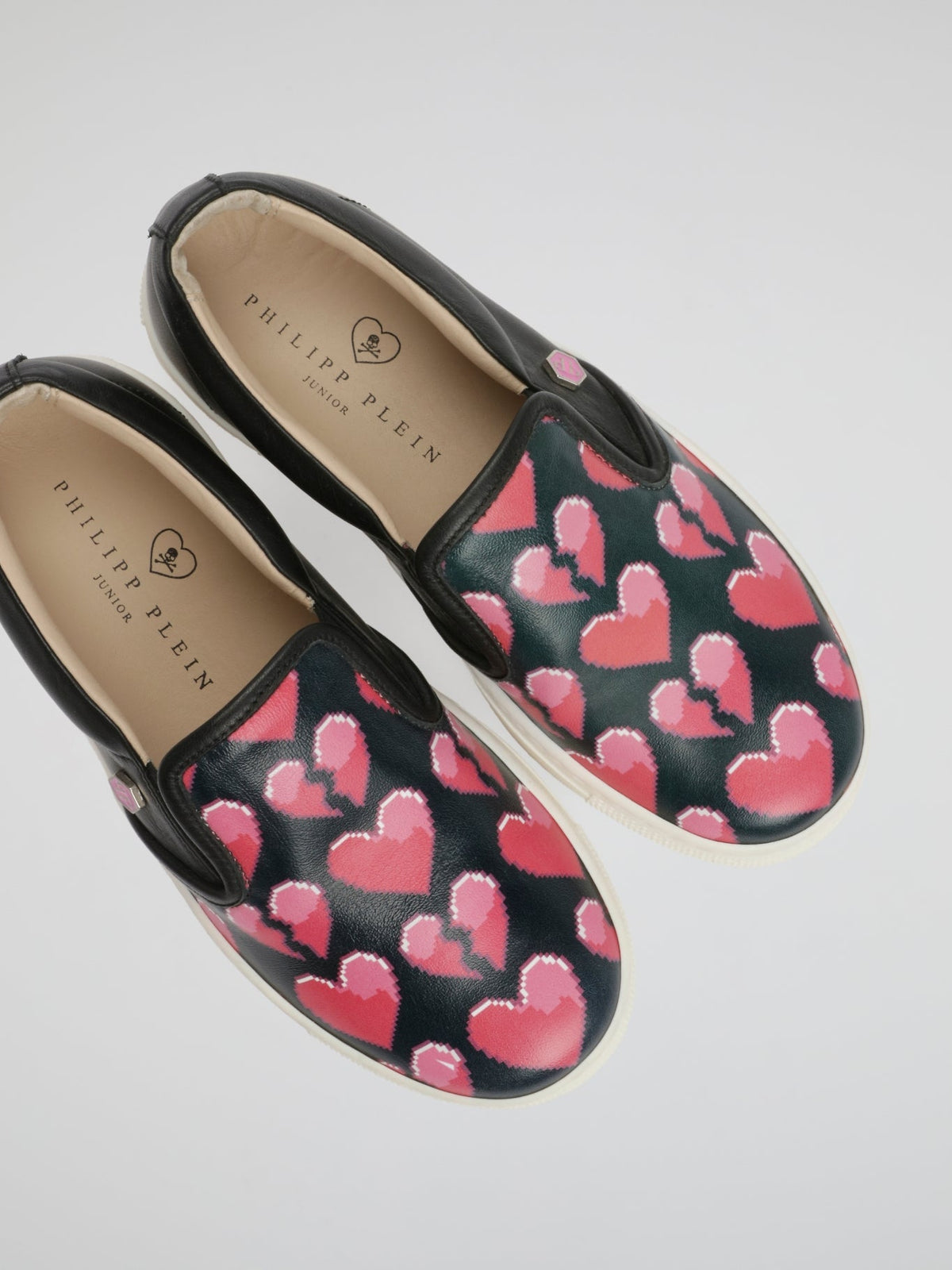 Black Heart Print Slip-On Sneakers (Kids)